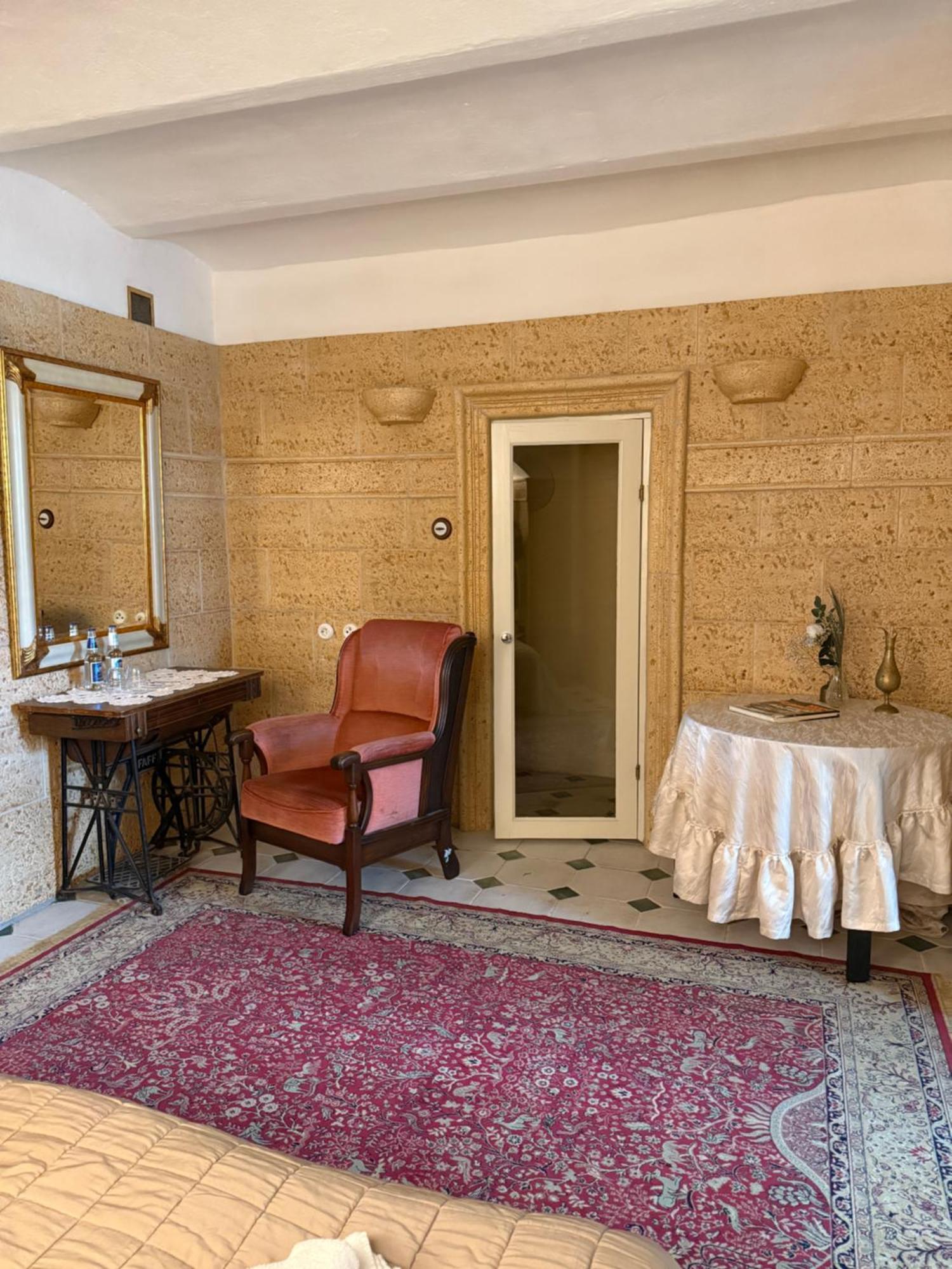 Laitse Castle Hotel ภายนอก รูปภาพ