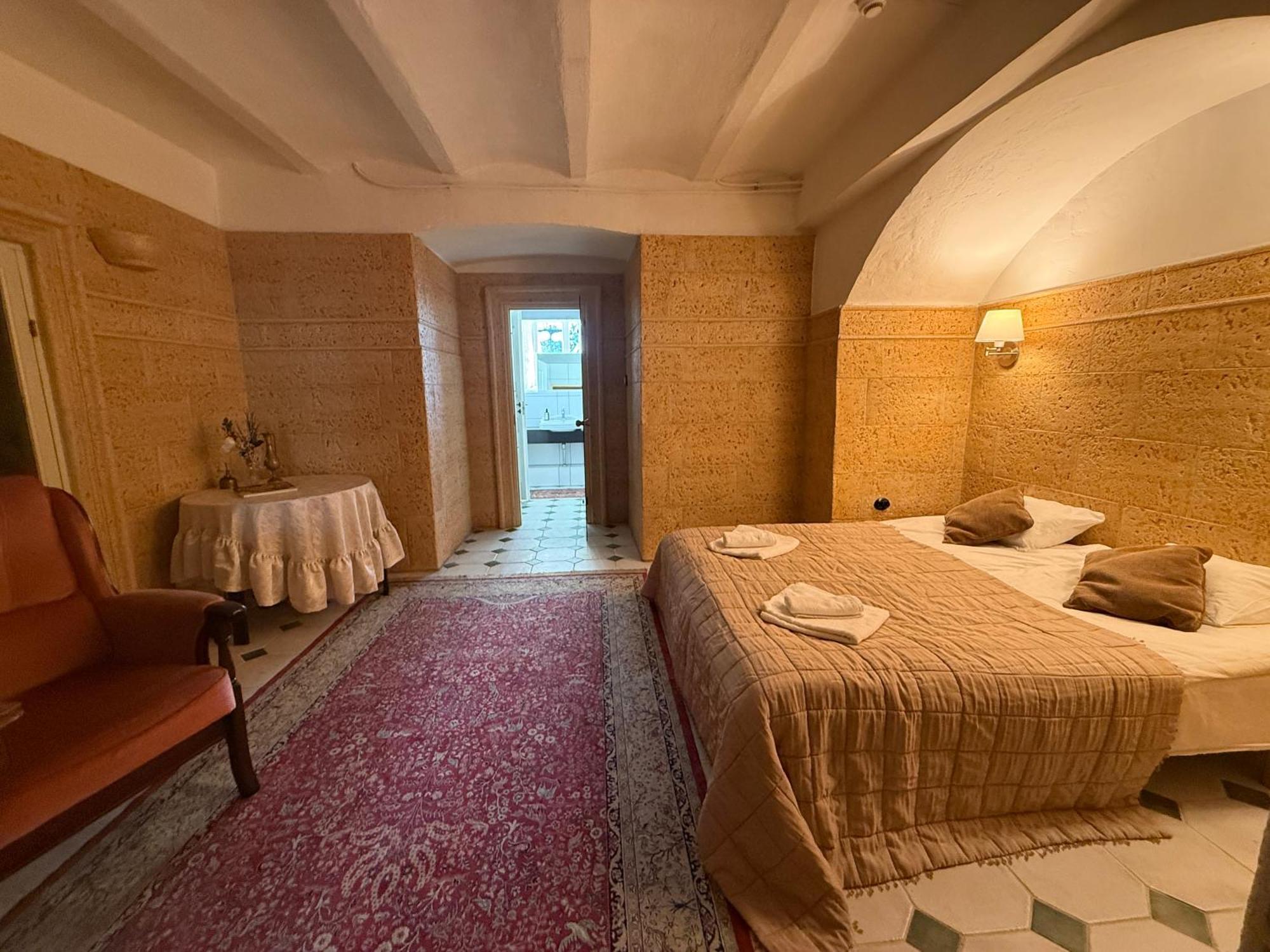 Laitse Castle Hotel ภายนอก รูปภาพ